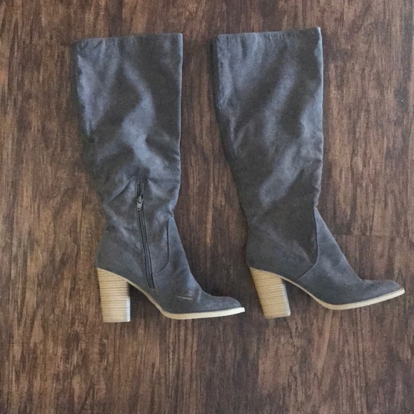 Shoes - Knee high heeled boot